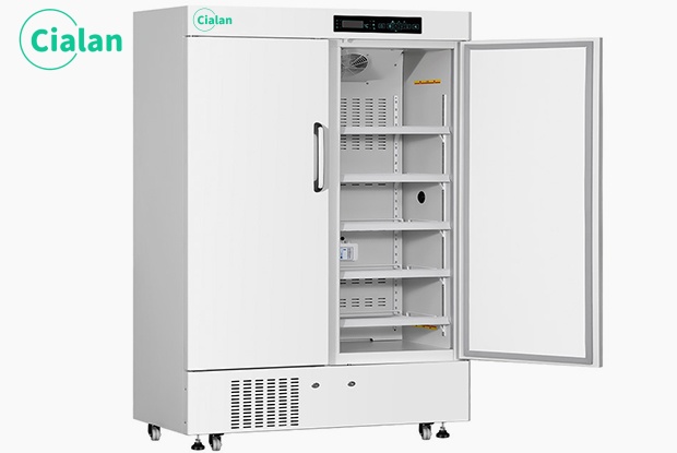 commercial pharmaceutical refrigerator
